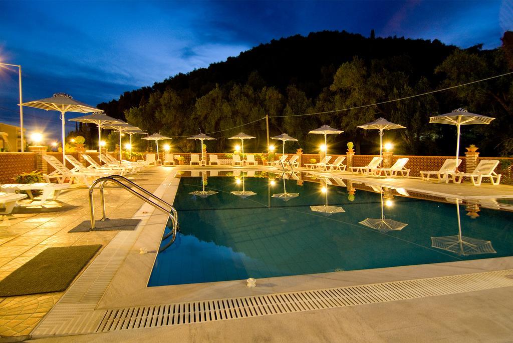 Villa Angelika ปาร์กา ภายนอก รูปภาพ