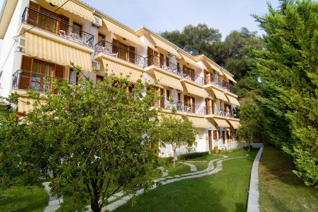 Villa Angelika ปาร์กา ภายนอก รูปภาพ