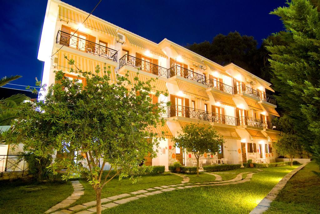 Villa Angelika ปาร์กา ภายนอก รูปภาพ