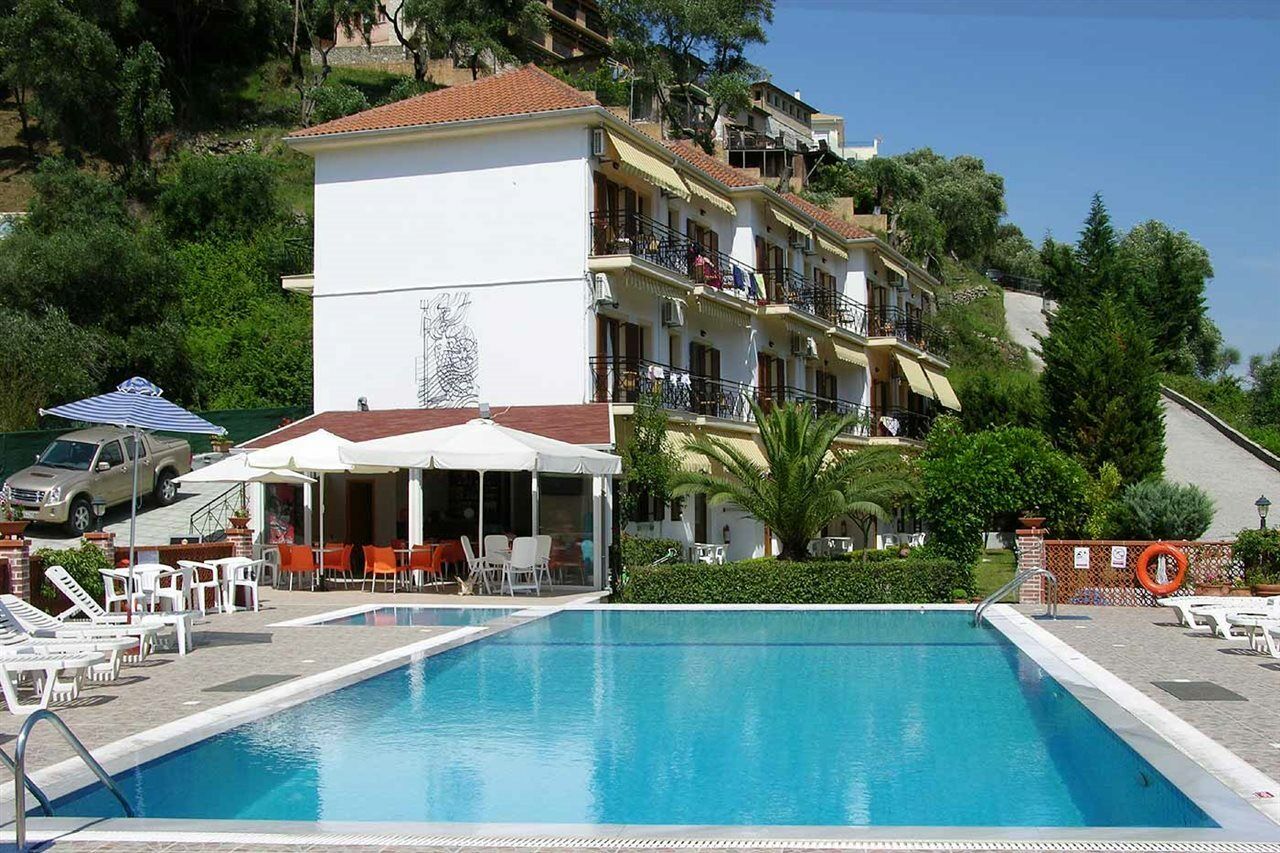 Villa Angelika ปาร์กา ภายนอก รูปภาพ
