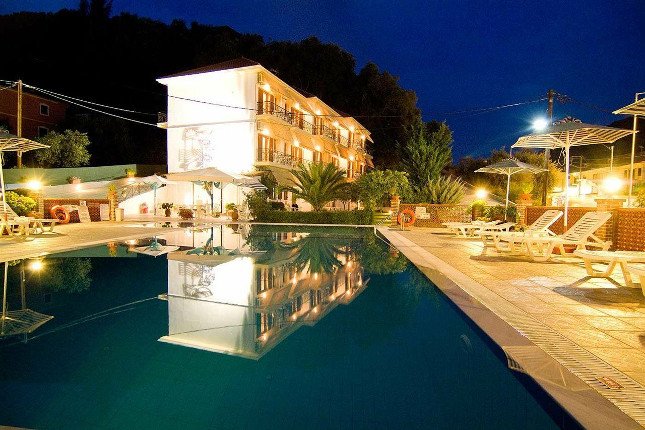 Villa Angelika ปาร์กา ภายนอก รูปภาพ