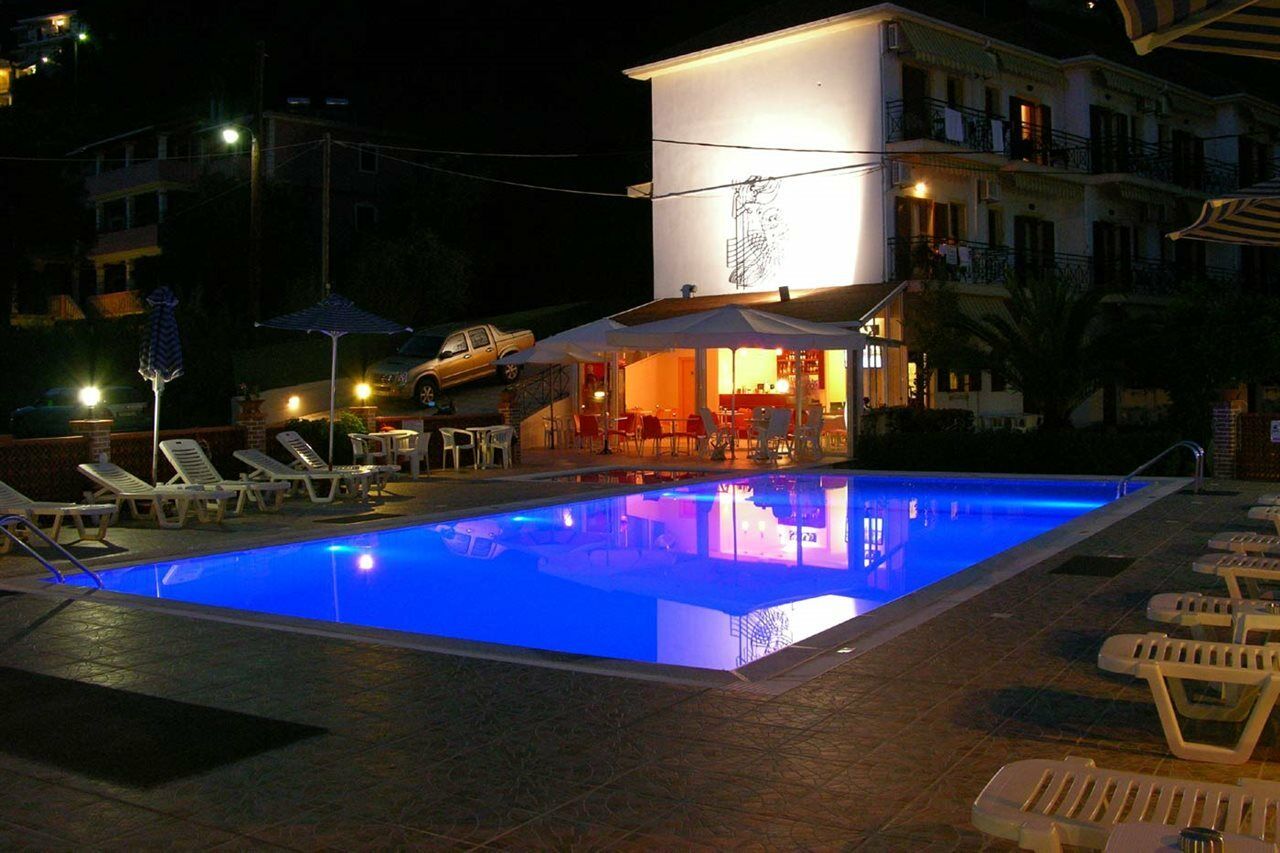 Villa Angelika ปาร์กา ภายนอก รูปภาพ